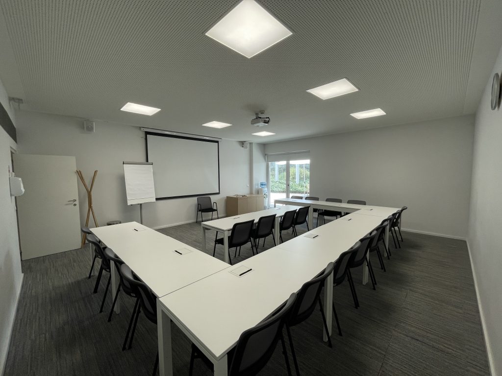BALC ROOM 3,II